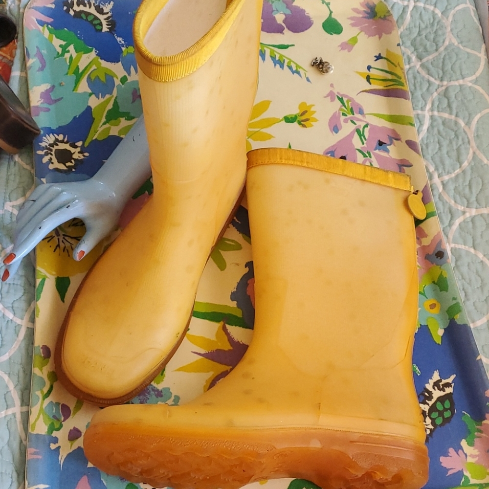 Chanel rainboots